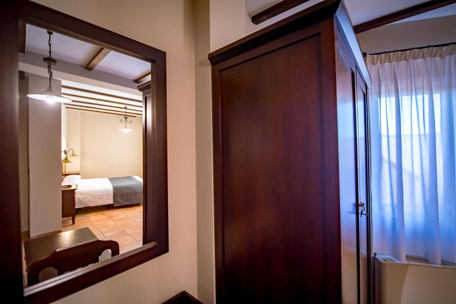 Hotel Tharsis Казорла Екстериор снимка
