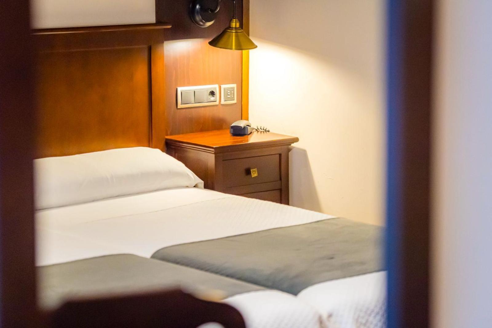 Hotel Tharsis Казорла Екстериор снимка